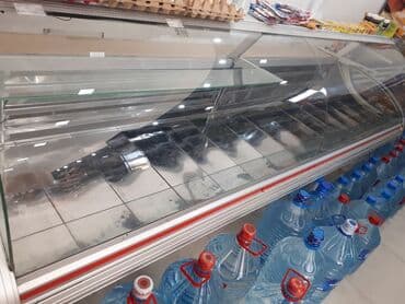 vitrin soyuducular islenmis: Vitrin soyuducu 3 metrelikdi ici derin temiz nerjavikadi. yaxsi — 1