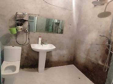 sumqayit 8 ci mikrorayon kiraye evler: Satılır.Sumqayıt 16cı mkr,2 mertemenin 1ci mertebesi,2 otaqlı — 6