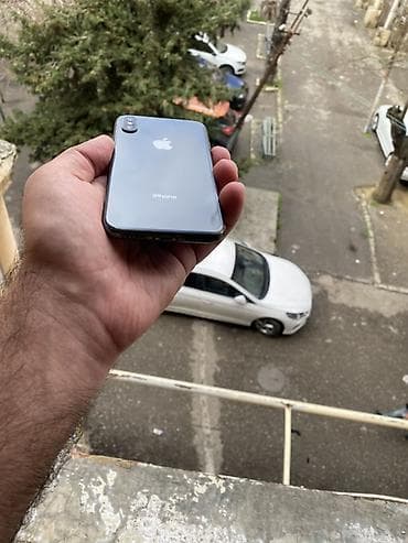 ipone x: IPhone X, 64 GB, Qara, Face ID — 4