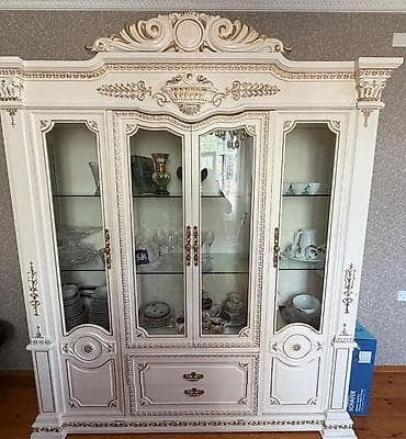 isqaf: Maşın boyası tam ideal vəziyyətdədi ölçü en 1.95 hündür 2.15 qiymət — 1
