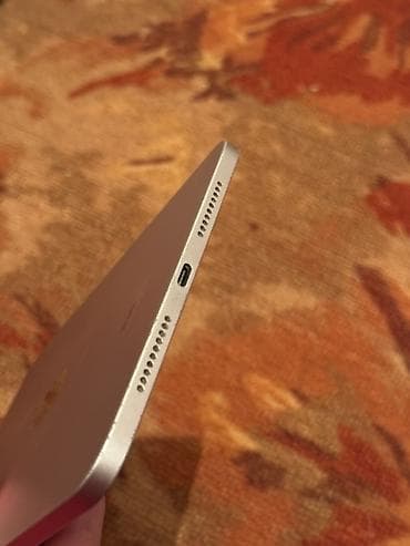 ipad mini 5 qiyməti: Apple iPad planşeti Heç bir hissə dəyişilməyib üstündə usb və qutu — 1