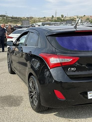 07 sekilleri peredok: Hyundai i30 1.6 dizel kenardan xoddanma var — 3