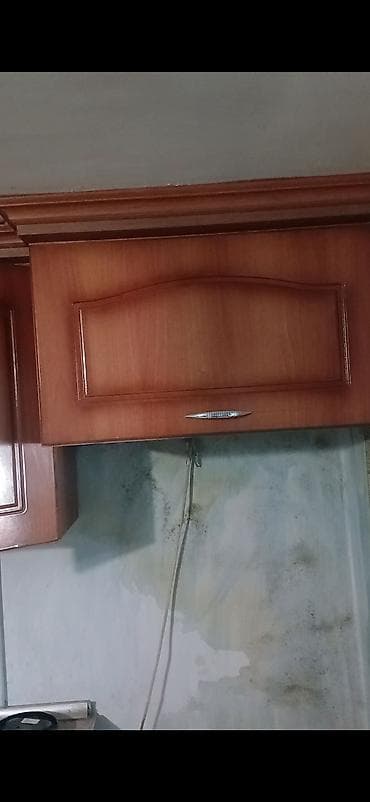 pletka: Mətbəx mebeli dəsti – üst və alt dolablar, tezgah, lavabo və qaz — 4