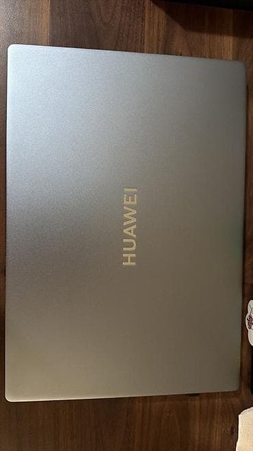 Huawei MateBook D 16 (Model: MCLF-X) Operativ yaddaş (RAM): 8 GB