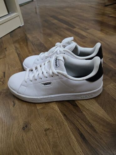 adidas different: Idman ayaqqabıları Adidas kişilər üçün. 42-ci ölçü. Bir həftə geyindim — 2