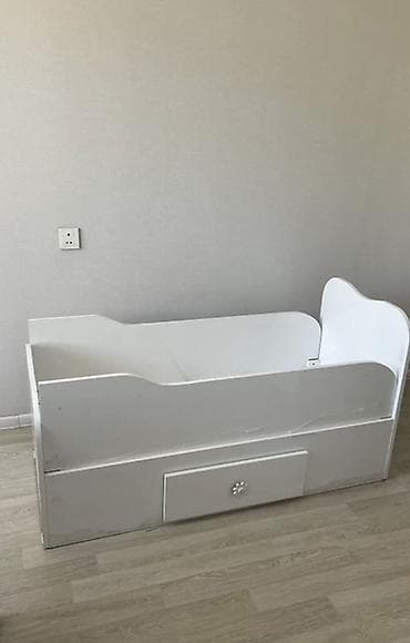 kreditle kunc divan: Oğlan və qız üçün, İşlənmiş, Çarpayı, Bazalı, Matras ilə, Siyirməli — 3