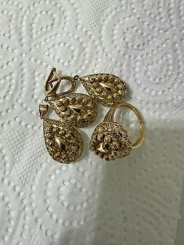 ucuz saat: Qızıl bəzək dəsti – sırğa, üzük və kulon 10 qramdir dest . Ucuz — 2