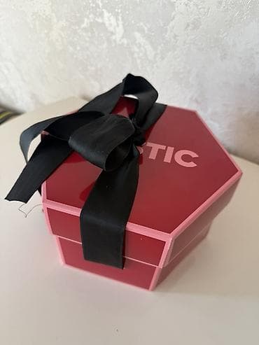 Kosmetik dəst, >10 məhsul