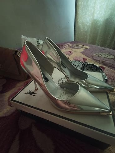 ayaqqabı: Qadın ayaqqabıları – 3 fərqli model dəsti 1) Krem rəngli mules - Açıq — 2