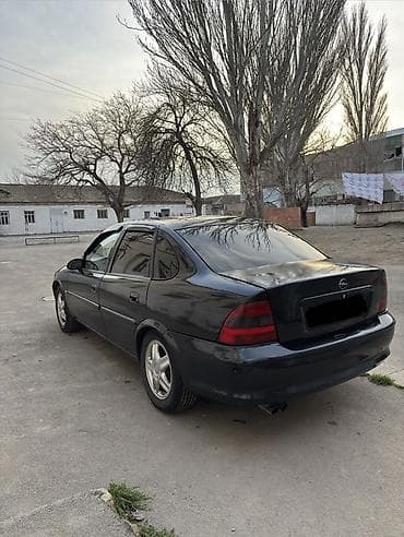 vw 1 9 sdi: Opel Vectra: 2 l | 1996 il 266000 km Sedan — 7