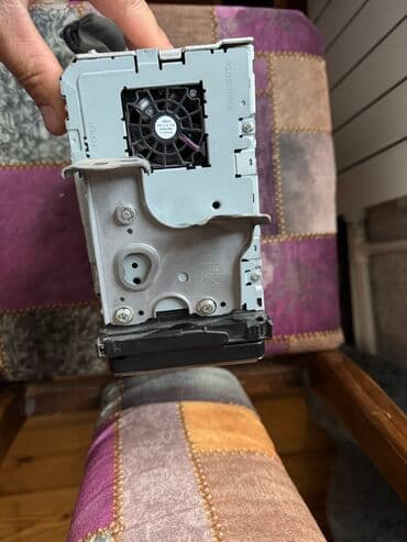 işlənmiş pərdələr: Toyota üçün maqnitola işlək vəziyətdədir — 3