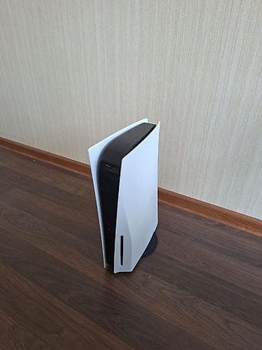 ps3 hard disk: Sony PlayStation 5 diskli versiya. Əla vəziyyetde. 2 eded dir. Evde — 6