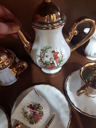 darvazalarin qiymeti: Qəhvə dəsti — 5