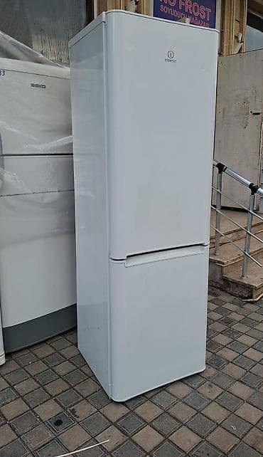 2 qapılı Indesit Soyuducu Satılır, rəng - Ağ