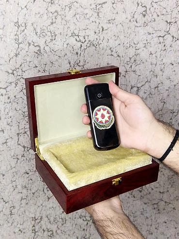 canon powershot 500: Nokia 8, цвет - Черный, Кнопочный — 3