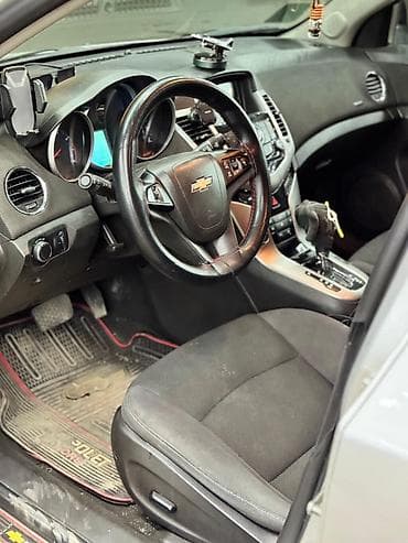aftamabiler: Chevrolet Cruze: 1.4 l | 2015 il 256000 km Sedan — 4