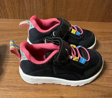 uwaq ucun tortlar: Krossovka, Qız üçün, 22 — 1