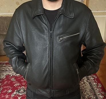 dəri plaşlar: Qara dəri kişi gödəkçəsi - Klassik dizayn: düz yaxalı, ön hissədə tam — 1