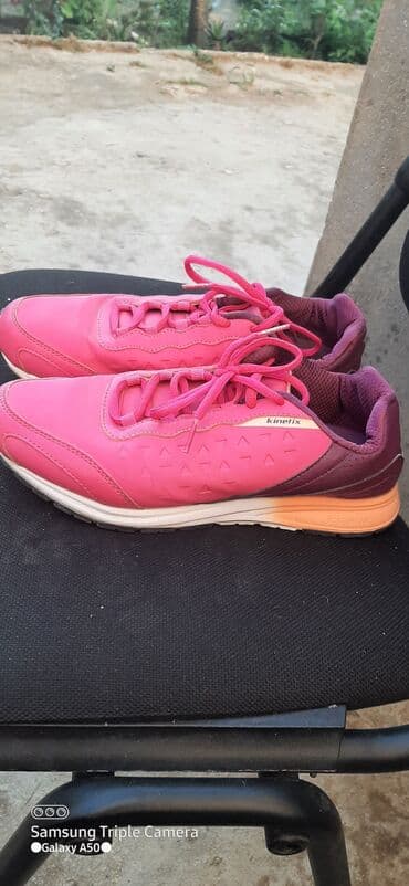 fitnes üçün qadın krosovkaları: Ölçü: 39, rəng - Qırmızı, İşlənmiş — 1