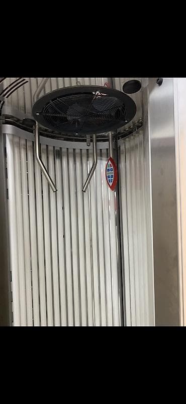 Moyka avadanlığı: Vertikal solyari kabinəsi – qırmızı korpuslu, salon və spa məkanları — 2