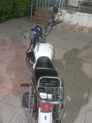 2 cı el elektrikli scooter: Moped/motosiklet – AF50 (50cc) Xüsusiyyətlər: - 4 zamanlı, hava ilə — 7