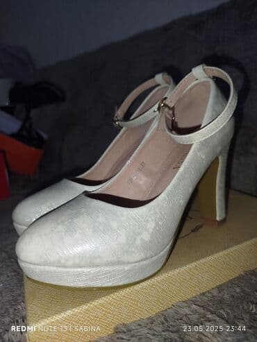 4xl nece razmerdi: Tuflilər, Ölçü: 37, rəng - Bej, İşlənmiş — 4