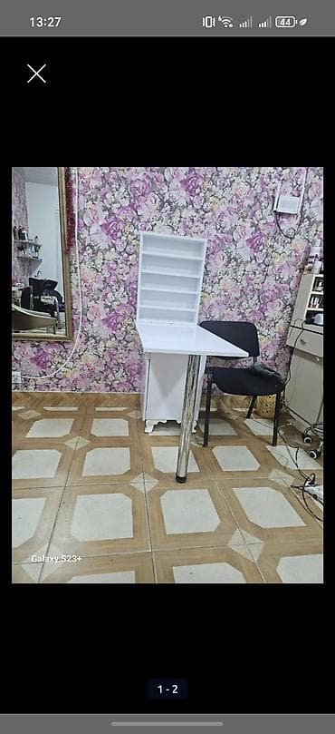 ucuz mebeler: Künc masa, Siyirməli, Polkalı, Parlaq laminat — 1