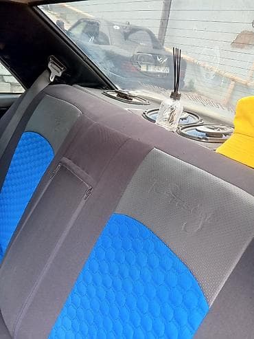 mercedes smart: Mercedes-Benz 190 (W201) sedan - Kuzov: gümüş rəng, 4 qapı, klassik — 6