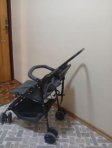araba: Uşaq arabası – yüngül və kompakt “umbrella” tip. Xüsusiyyətlər: - — 4
