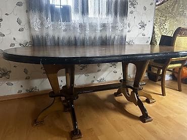 Qonaq masası, Açılmayan, Oval masa