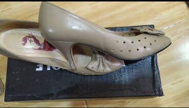 туфли новая не разу не одевала: Туфли, Размер: 38, Б/у — 3