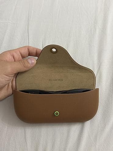 gun eynəyi: Ray-Ban | Meta ağıllı gün eynəyi Xüsusiyyətlər: - Model: Ray-Ban x — 1