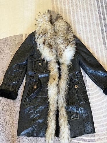 1700 azn alinib 2defe geyinilib Qadın üçün qışlıq dəri-qoyun dərisi