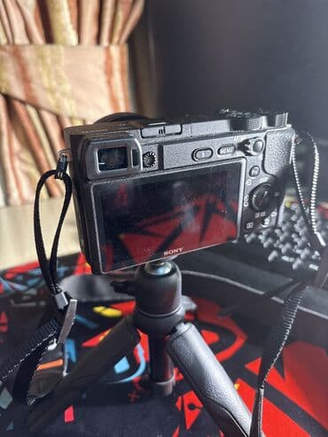 sony a6400: Real alıcıya endirim var. Üzərində kit lens verilir: 16-50mm — 6