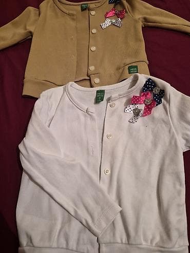 Koftalar, sviterlər: Qiz uşaq jaketi her biri 1 2 defe geyinilib ikisi birlikde 5m — 1