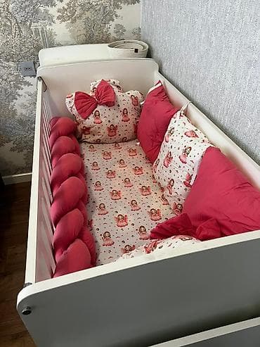 DilBeşik satilir 100 azn. Yellenir bortik var matras var.tul var — 2