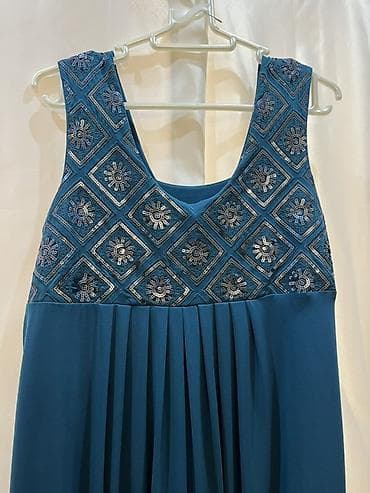 Mavi-yaşıl rəngli zərif qadın donu — 3