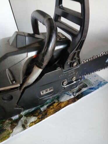 Dekorativ divar panelləri: Benzinli Motopila, benzopila TEH — 1