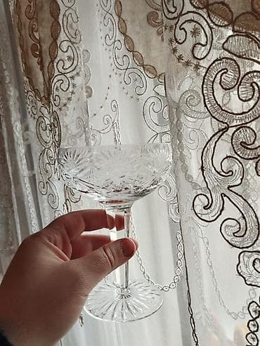 mürebbe: Qədəhlər, Xrustal, 1 əd — 3