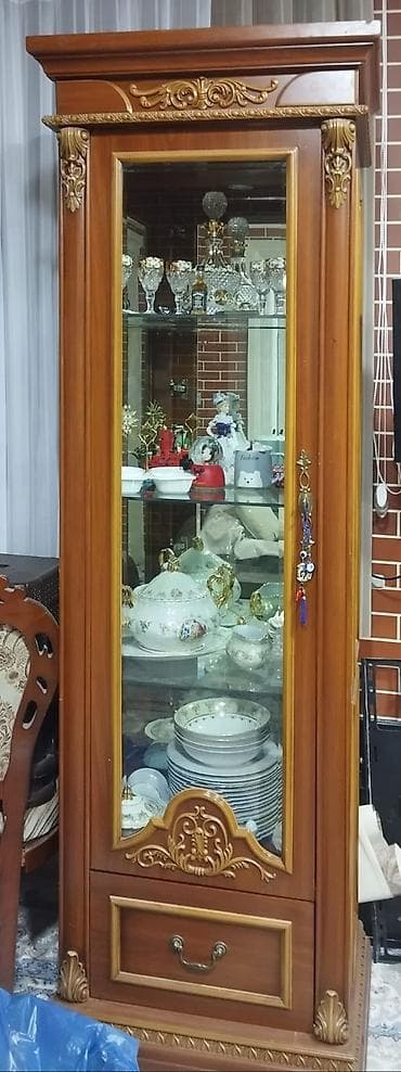 islenmis kuxna mebelleri: İşlənmiş, Servant — 1