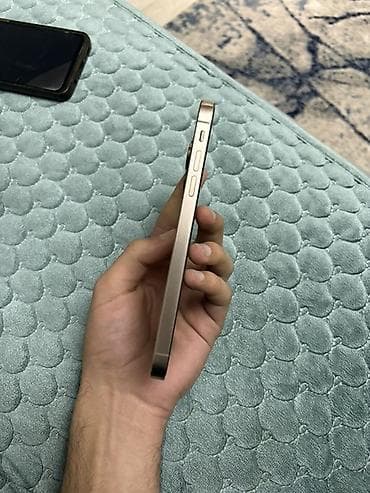 iphone 13 ekran: IPhone 13 Pro, Qızılı, Face ID — 4