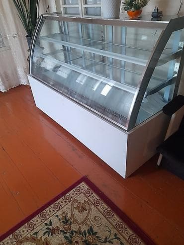 Şüşə vitrinli soyuducu vitrina - İstifadə sahəsi: kafe, restoran