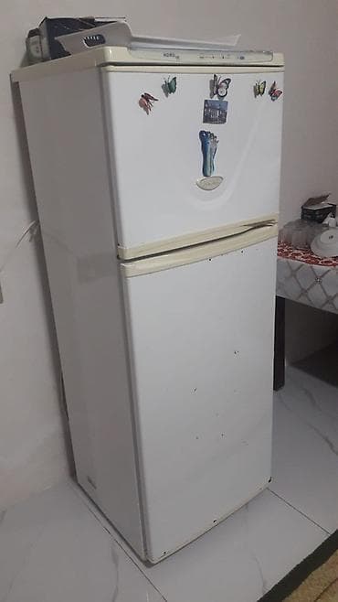 qapi dinamiki: Iki kamerali soyuducu - Üst bölmə: dondurucu, aşağı bölmə: soyuducu - — 2