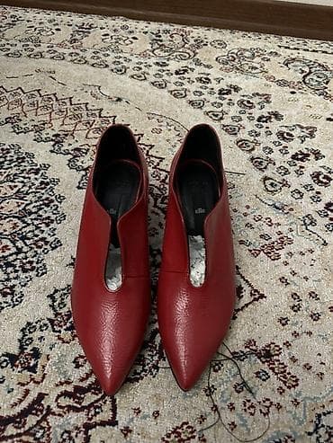 bemsa ayaqqabı: 38 ölçü Qadın ayaqqabısı – qırmızı, burnu iti - Material: dəri - — 1