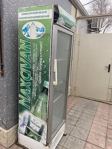 Moyka avadanlığı: Vitrin tipi soyuducu (şüşə qapılı) - Brend reklamlı korpus — 2