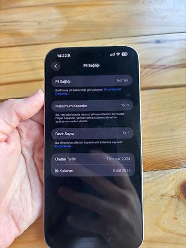 ayfon 2: IPhone 15 Pro Max, 256 GB, Gümüşü, Face ID — 4