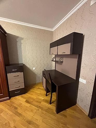 ofis dolab: İş masası və komod dəsti - Rəng: tünd qəhvəyi və bej kombinasiyası — 2
