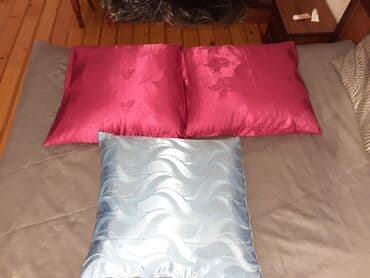 toyuq file: Qaz və toyuq tükündən olan təzə yastıqlar. Toyuq tükü 2 ədəd: 70×70 — 2