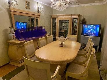 ucuz mebiler: Qiymət- 2000 manat 
İtaliya mebelidir 20000 manata alınmışdır — 1