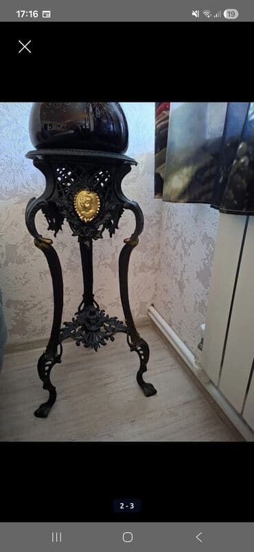 İnformatika: Qedimi metal podstavka — 1